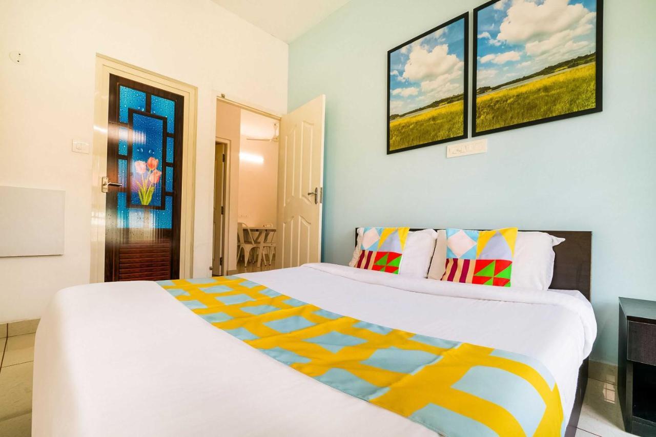 Hotel O Thykoodam Apartments Kochi Esterno foto