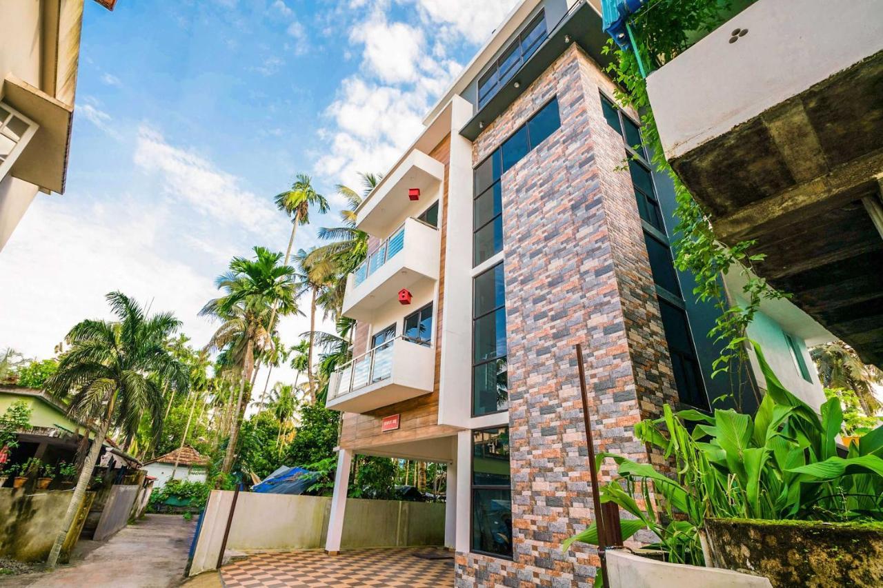 Hotel O Thykoodam Apartments Kochi Esterno foto