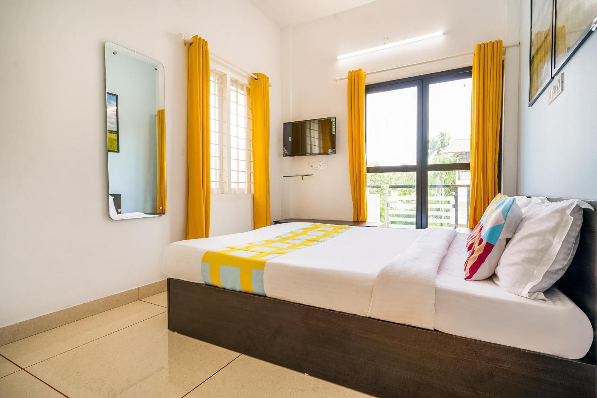 Hotel O Thykoodam Apartments Kochi Esterno foto