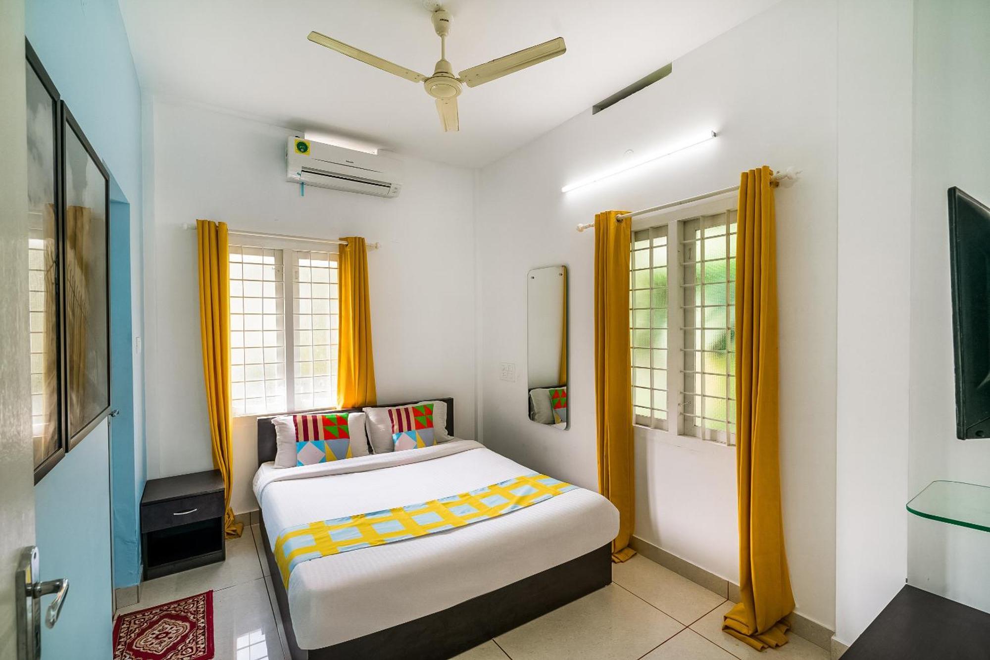 Hotel O Thykoodam Apartments Kochi Esterno foto