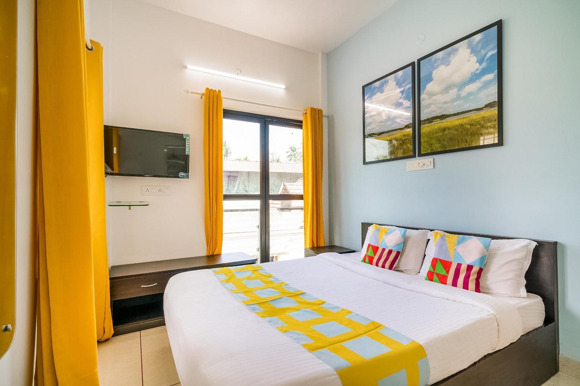Hotel O Thykoodam Apartments Kochi Esterno foto
